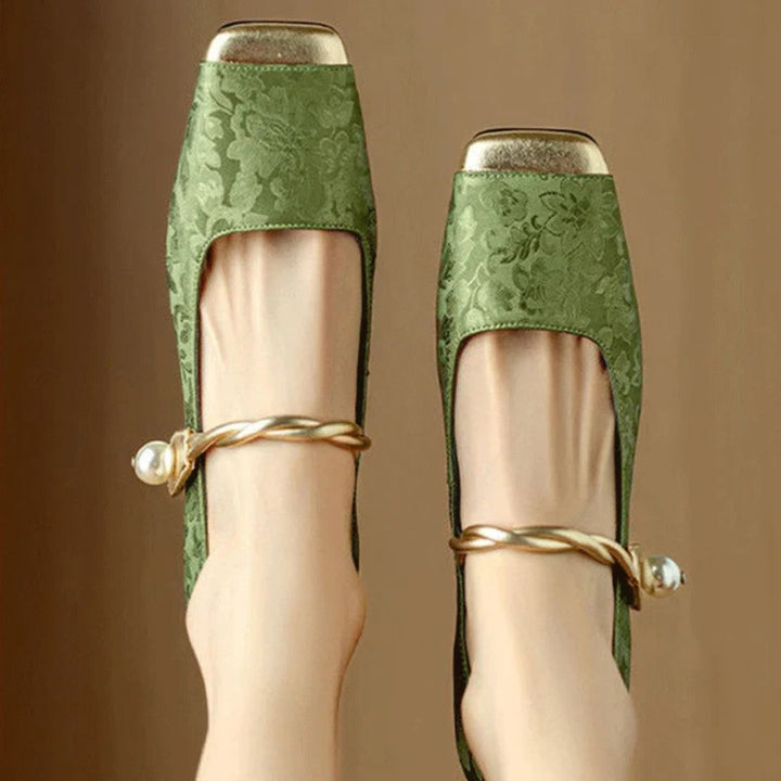 AURELIA | ELEGANT GOLD STATEMENT HEELS FOR WOMEN