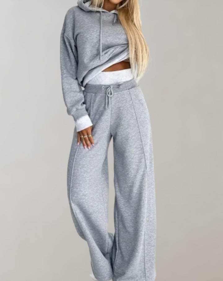 Isla | Casual Women’s Hoodie And Joggers Tracksuit Set