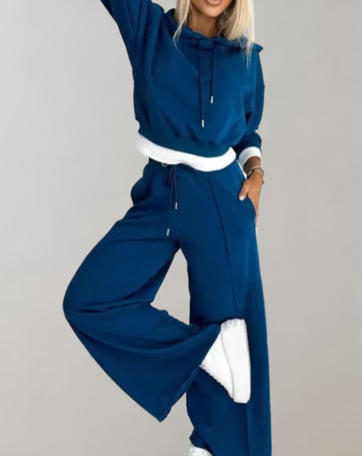 Isla | Casual Women’s Hoodie And Joggers Tracksuit Set