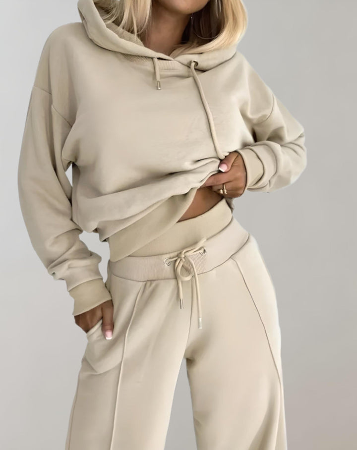 Isla | Casual Women’s Hoodie And Joggers Tracksuit Set