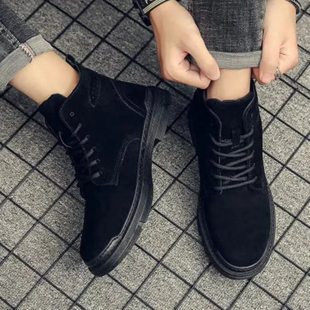 Hunter | Rugged Outdoor Trekking Boots With All-Day Comfort For Men