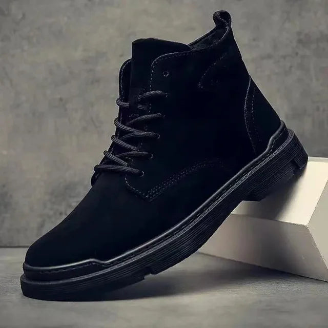 Hunter | Rugged Outdoor Trekking Boots With All-Day Comfort For Men