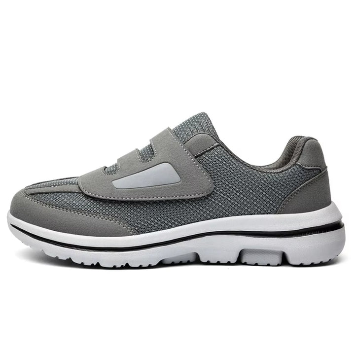 Wide fit shoes with adjustable hook-and-loop straps - product photo 1