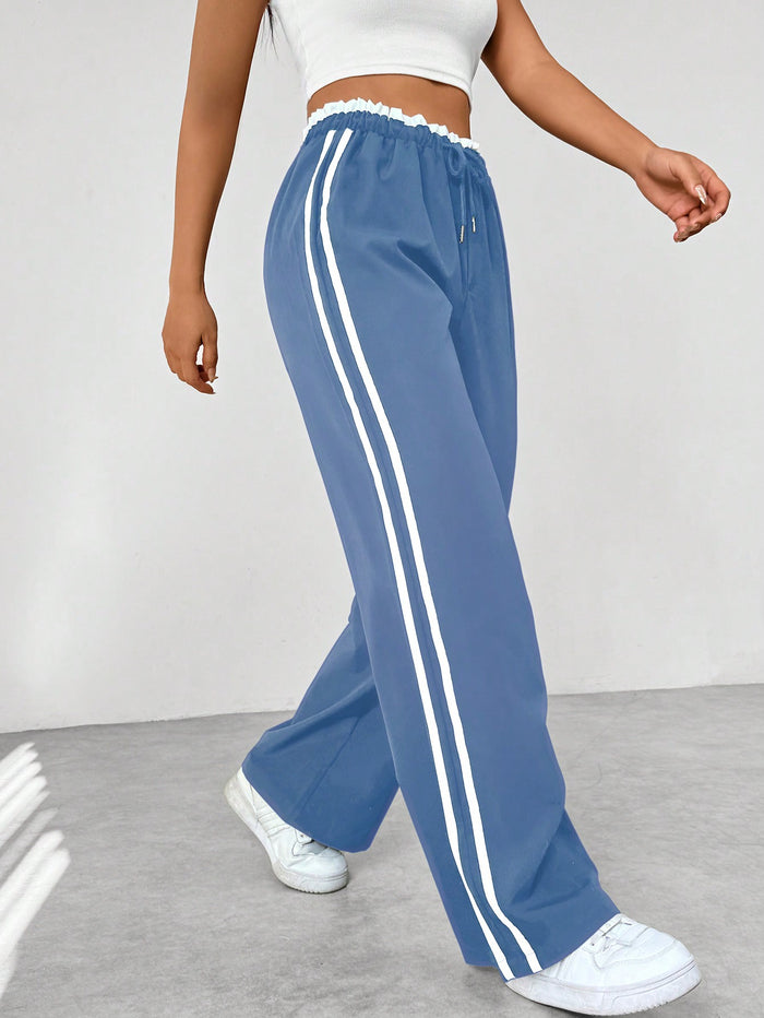 Madison | Women’s Sporty High-Waisted Jogger Pants in Black with White Stripes