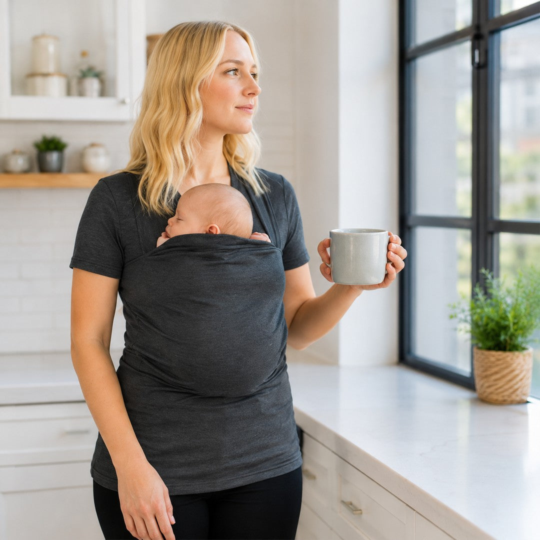 Babywearing T-shirt with a built-in pouch - product photo 13
