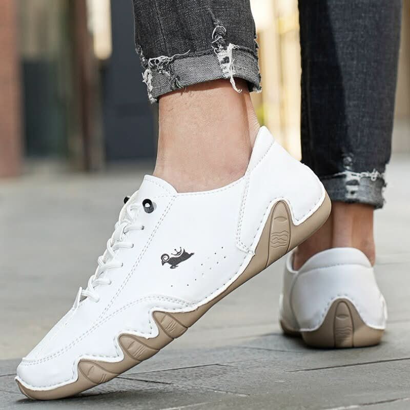 Minimalist barefoot shoe with a wide toe box and thin flexible sole - product photo 3