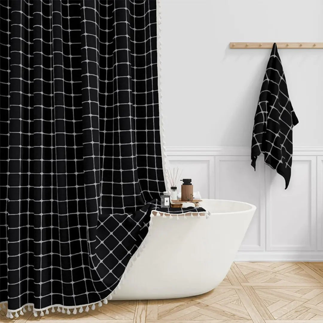 Boho linen-weave shower curtain with a tasselled hem - product photo 4
