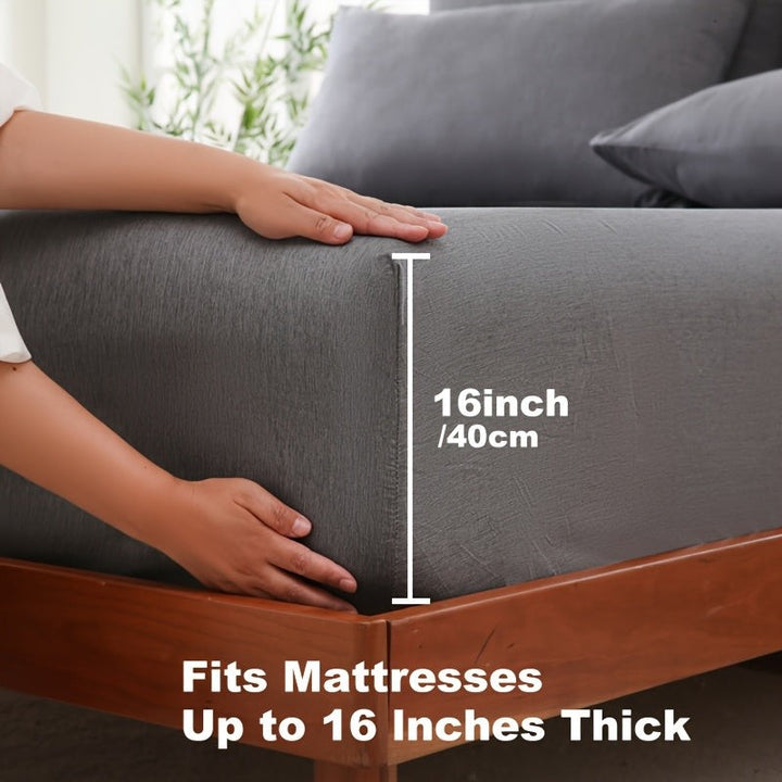 Breathable bamboo-blend fitted sheet on a mattress - product photo 11