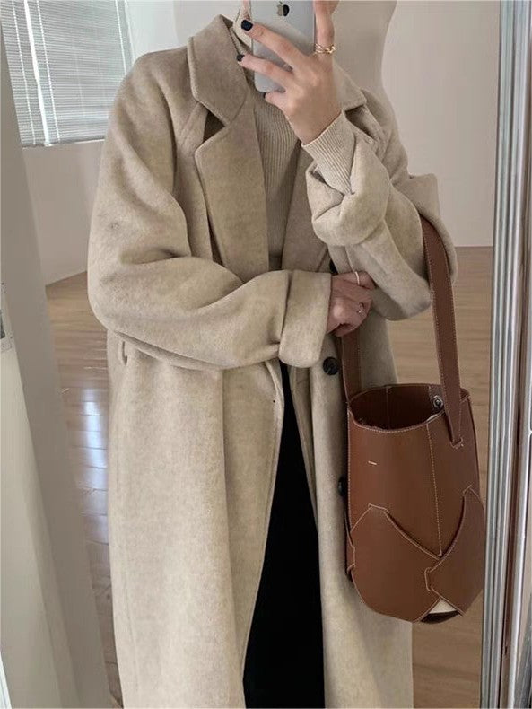 Classic long coat with a notch lapel collar - product photo 3