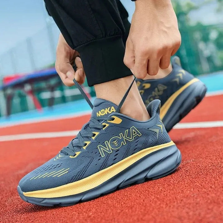 Cushioned running shoes with a spring-loaded sole - product photo 2