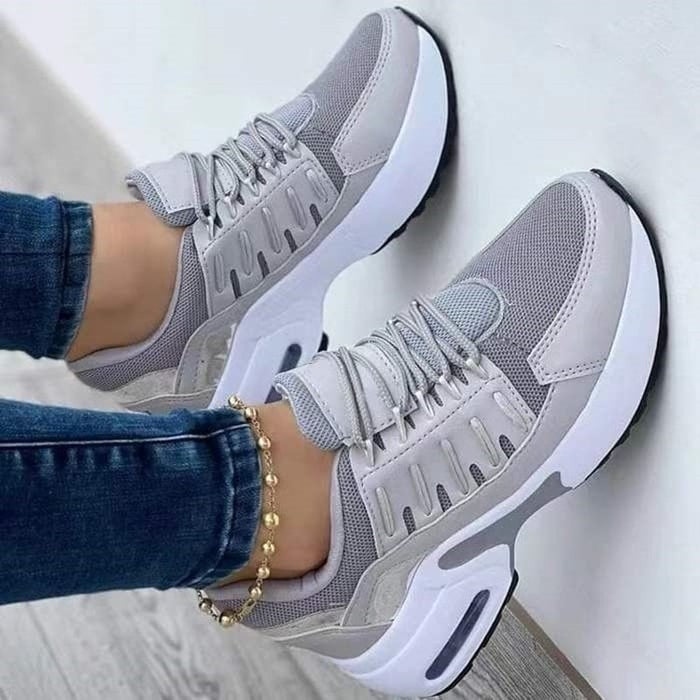 Cushioned women's sneakers with a supportive sole - product photo 7