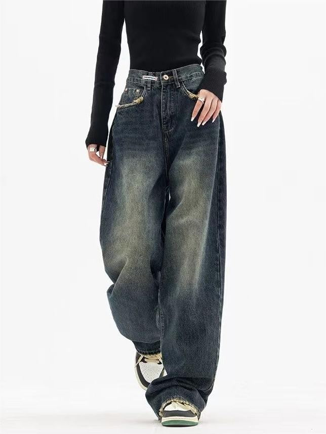 Dark washed vintage baggy boyfriend jeans with pocket trim detail - product photo 3