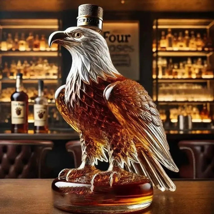 Eagle-shaped borosilicate glass decanter - product photo 2