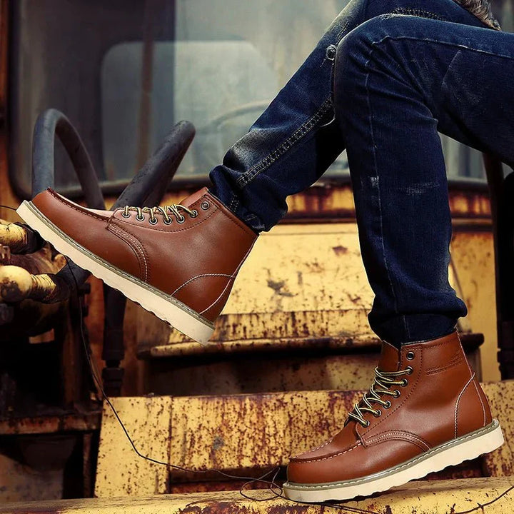 THOMAS | Men’s Rugged Ankle Boots With Lace Closure, Contrast Stitching And Durable Sole