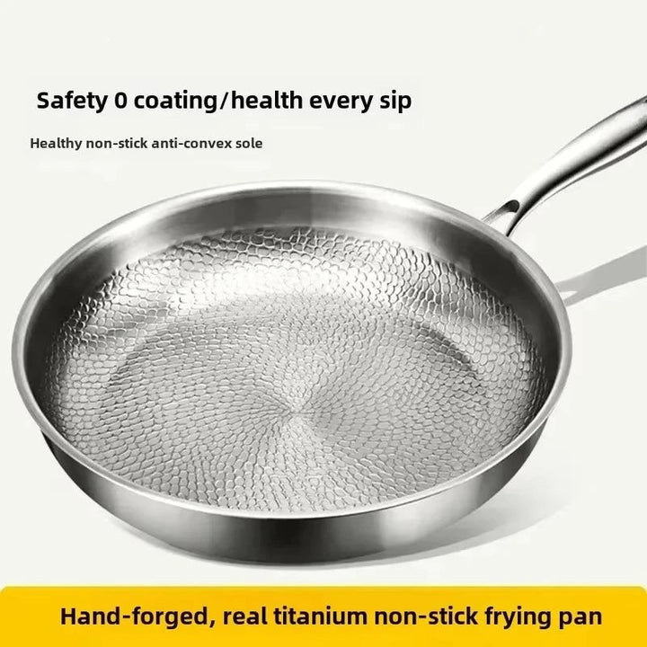 Hammered titanium-coated skillet on a hob - product photo 5