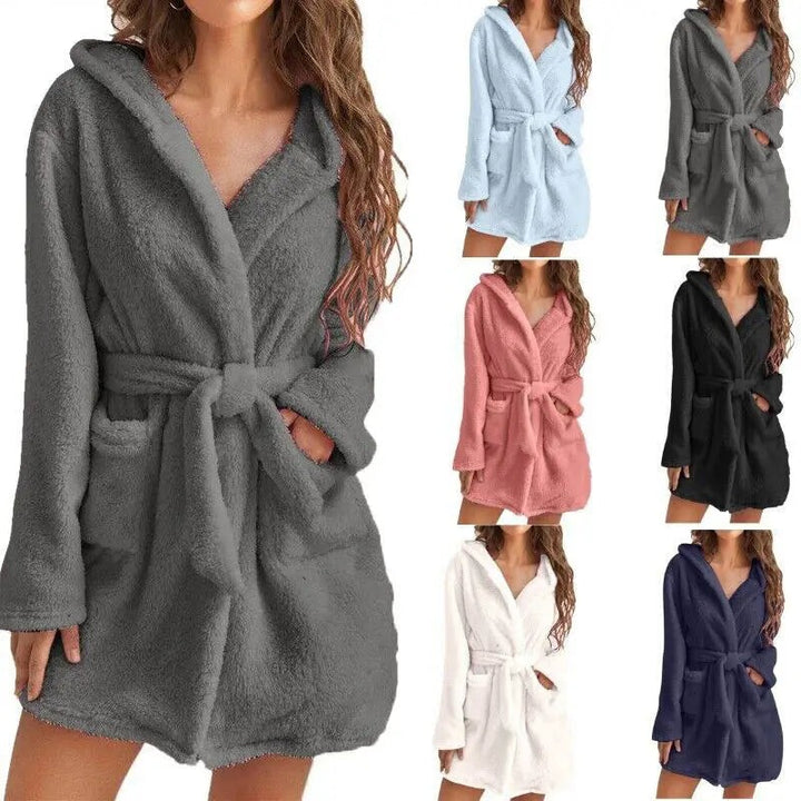 Hooded fleece bathrobe with a tie belt - product photo 1