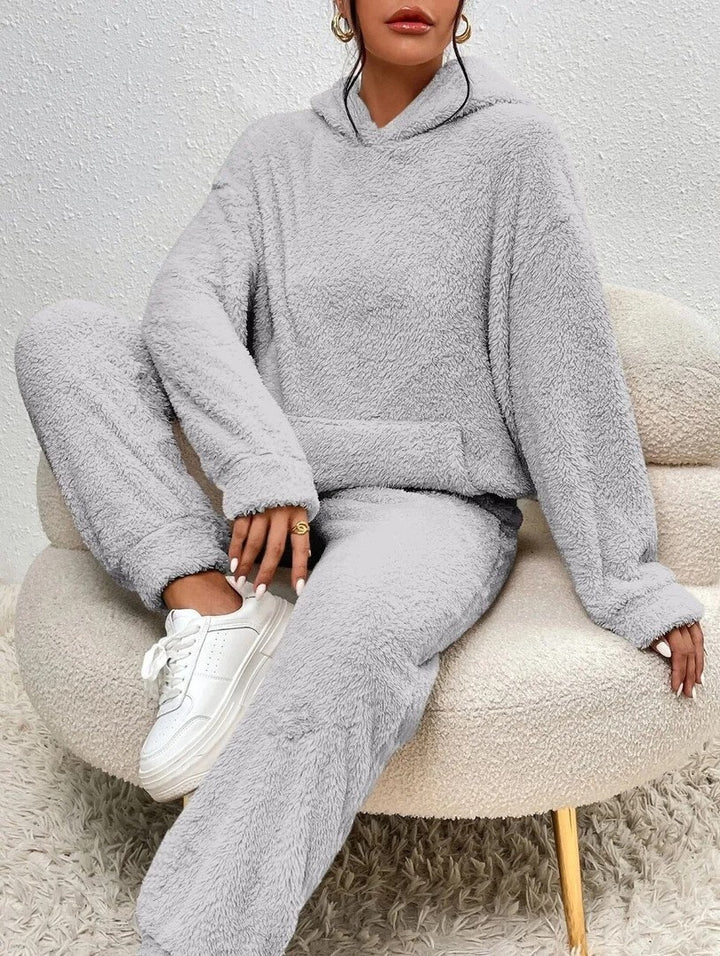 Hooded teddy fleece lounge set - product photo 5