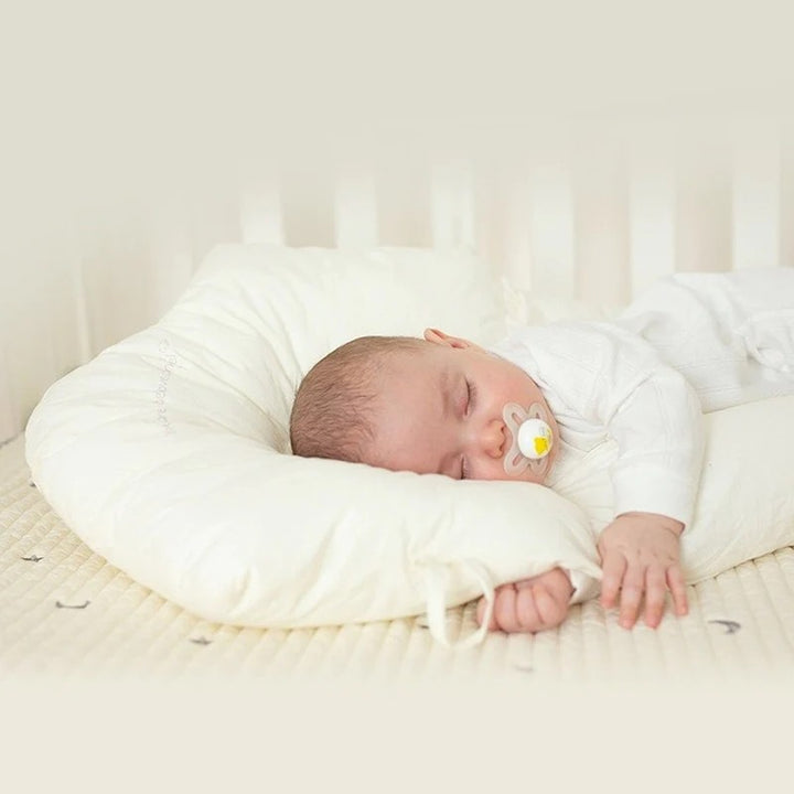 Hypoallergenic contoured baby head support pillow - product photo 4
