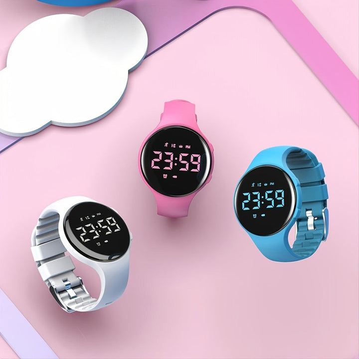 Kids' digital step counter watch with an LED display - product photo 3