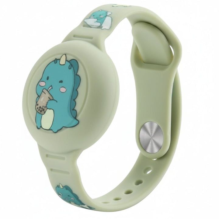 Lightweight GPS bracelet on a child's wrist - product photo 7