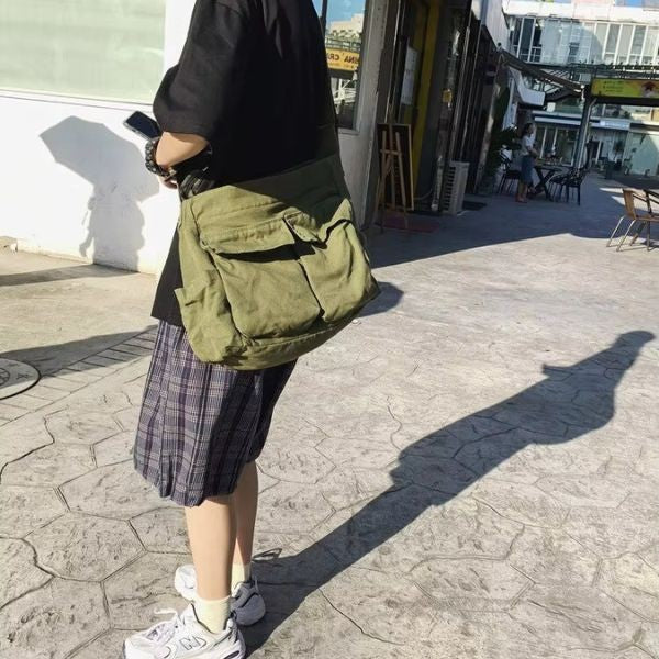Large canvas shoulder messenger bag - product photo 11