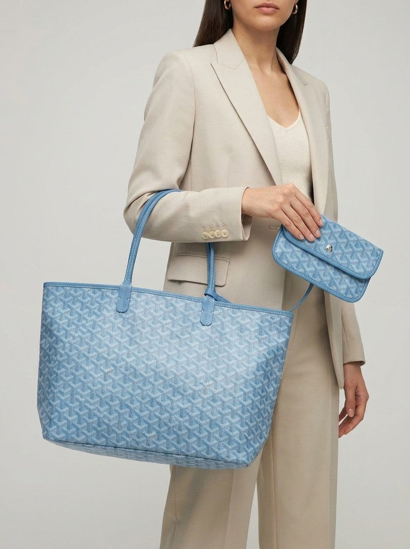 Large geometric print tote bag with a matching pouch - product photo 10