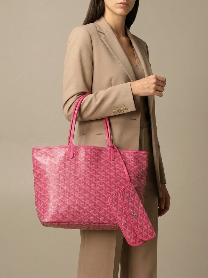 Large geometric print tote bag with a matching pouch - product photo 11