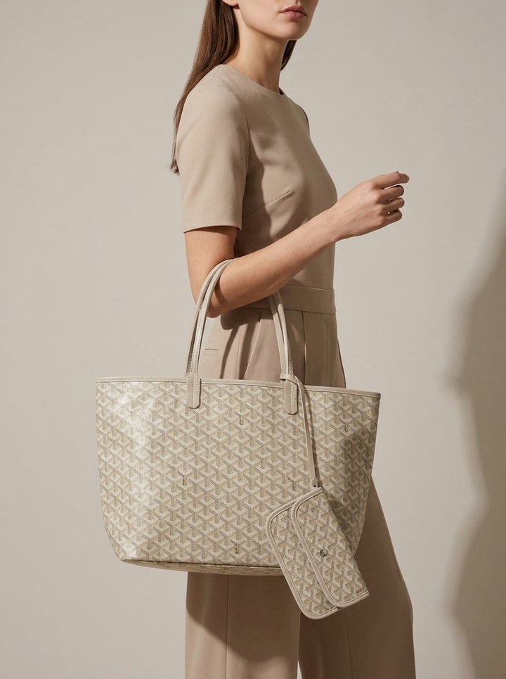 Large geometric print tote bag with a matching pouch - product photo 14
