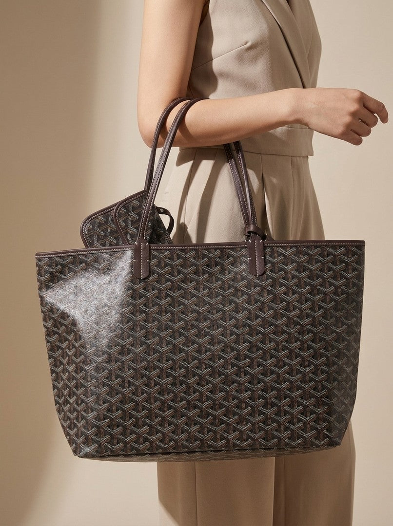 Large geometric print tote bag with a matching pouch - product photo 2