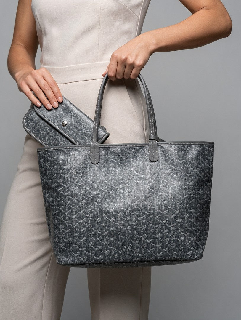 Large geometric print tote bag with a matching pouch - product photo 3