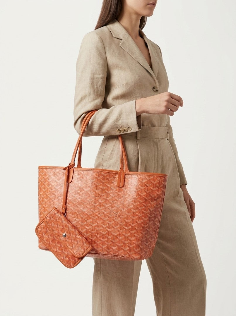 Large geometric print tote bag with a matching pouch - product photo 4