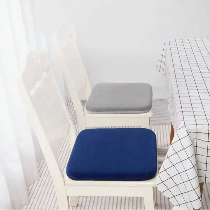 Memory foam seat cushion with a U-shaped tailbone cutout - product photo 2