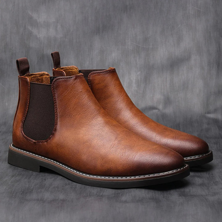 Men's leather Chelsea boots - product photo 1