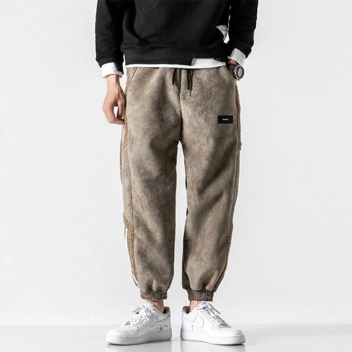 Men's relaxed brushed sweatpants tapered below the knee - product photo 3
