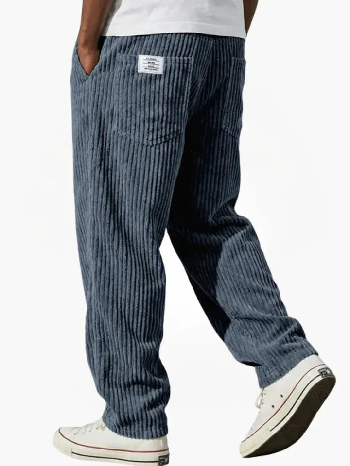 Men's wide-leg trousers with pockets - product photo 3