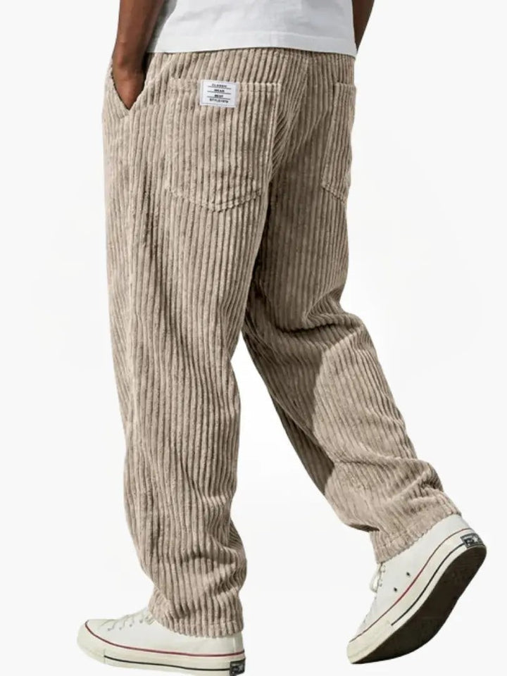 Men's wide-leg trousers with pockets - product photo 4