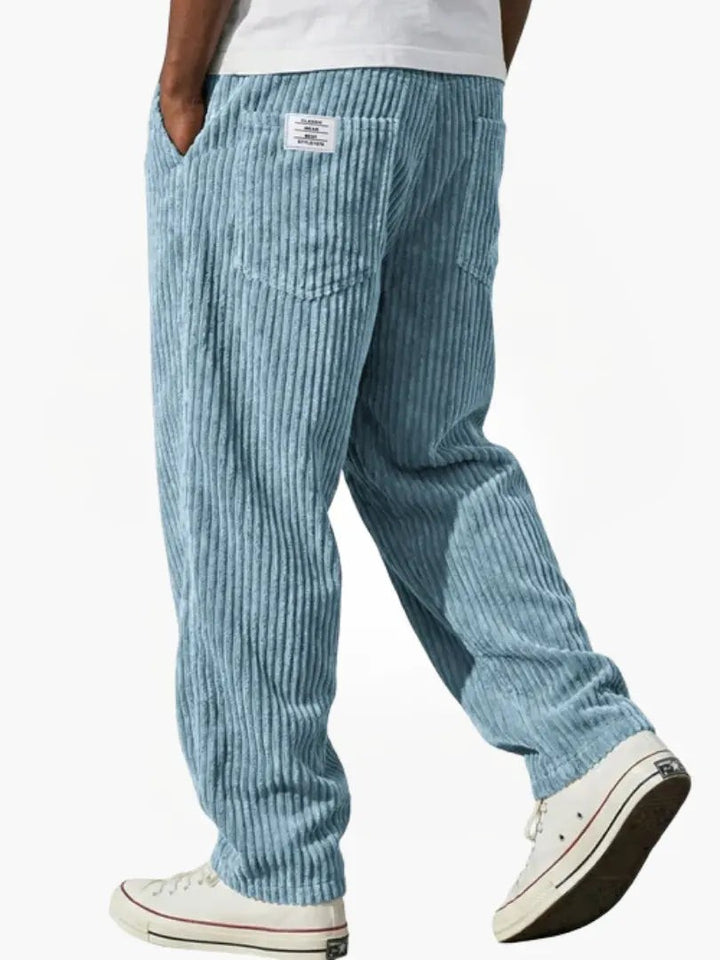 Men's wide-leg trousers with pockets - product photo 5