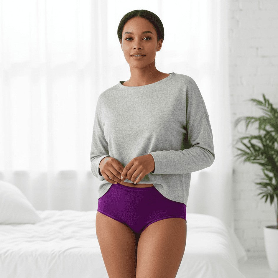 Moisture-wicking women's briefs with a smooth flat-cut edge - product photo 10