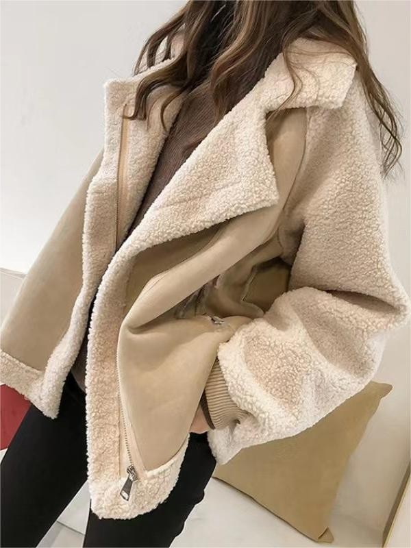 Oversized vegan fur jacket with suede-look patchwork - product photo 3