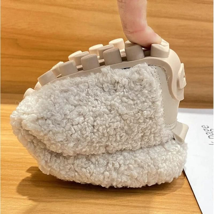 Plush-lined winter slipper with a textured non-slip sole - product photo 3