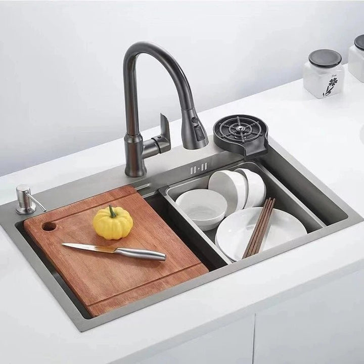 Pull-out kitchen faucet with a flexible spray head - product photo 2