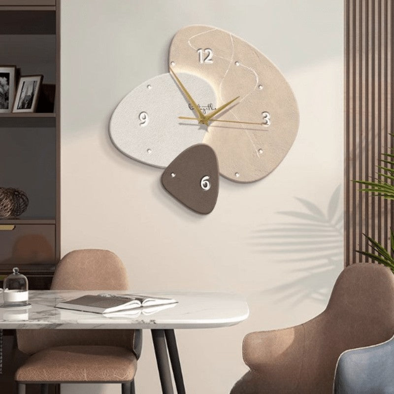 Silent Scandinavian wall clock with a clear dial - product photo 3