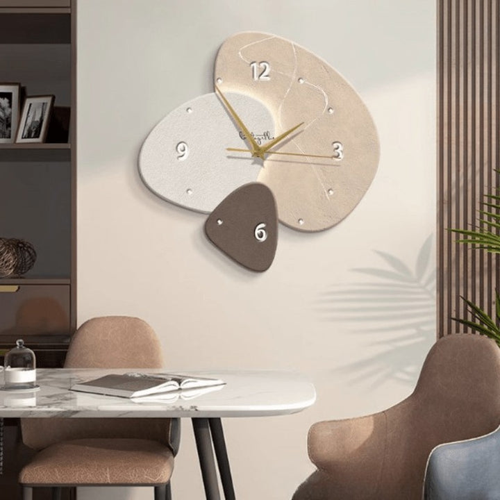 Silent Scandinavian wall clock with a clear dial - product photo 3