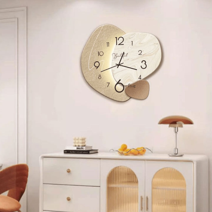 Silent Scandinavian wall clock with a clear dial - product photo 4