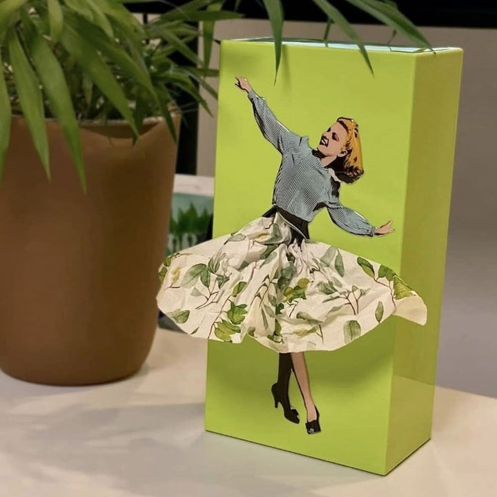 Retro pin-up tissue box holder where the tissue forms a white skirt - product photo 9
