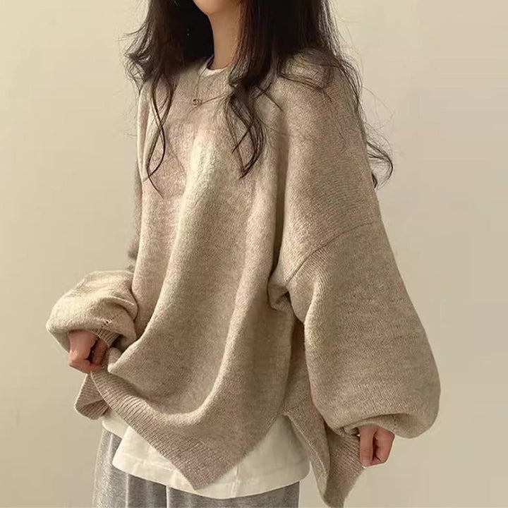 Round neck long sleeve sweater - product photo 2