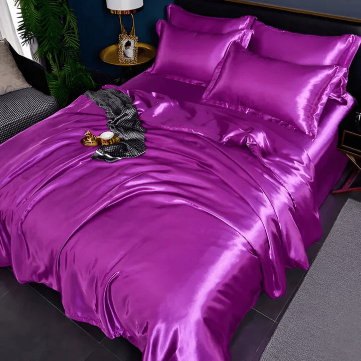 Silky smooth duvet cover and pillowcases on a made bed - product photo 10