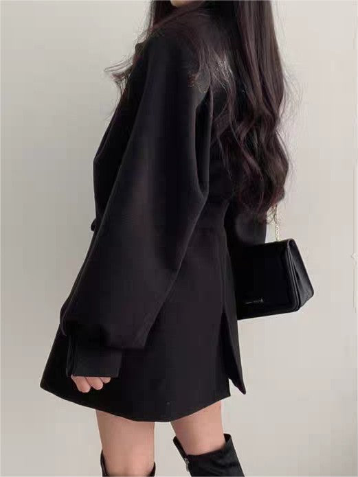 Slim fit coat with lapel collar, puff sleeves and a tie belt - product photo 8