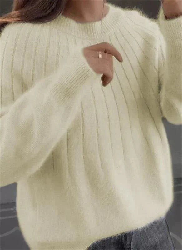 Soft cashmere-blend knit sweater in a pastel colour - product photo 4