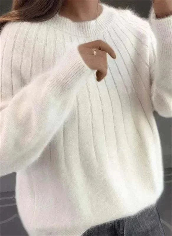 Soft cashmere-blend knit sweater in a pastel colour - product photo 5